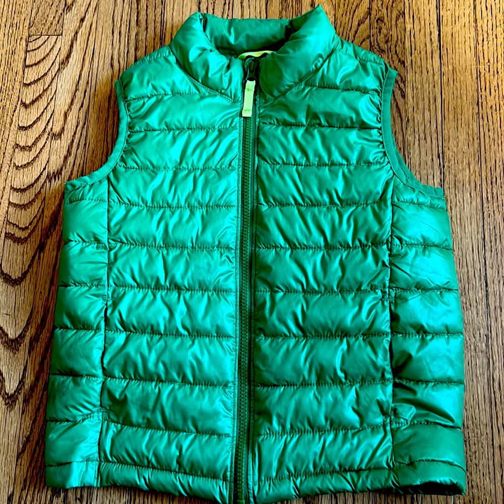 Primary kids lightweight puffer vest, green, size 8-9
